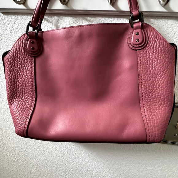 Pink hand or shoulder bag - Picture 2 of 4